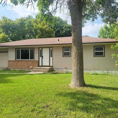 2012 Hoffman Rd, Mankato, MN 56001