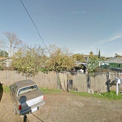 2013 Kenneth St, Modesto, CA 95351