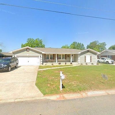 202 Wesleyan Ct, Warner Robins, GA 31093