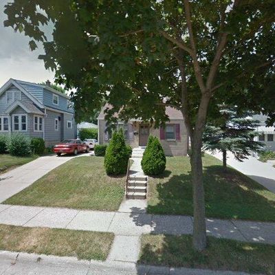 2025 S 91 St St, Milwaukee, WI 53227