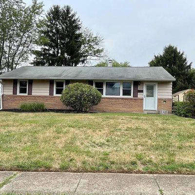 203 Deb Ln, Warminster, PA 18974