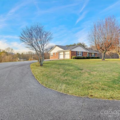 203 Mountain Valley Dr, West Jefferson, NC 28694