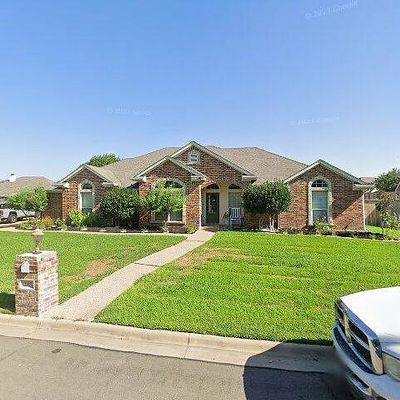 203 Silver Spur Trl, Mcgregor, TX 76657