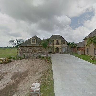 204 Psalm Ct, Youngsville, LA 70592