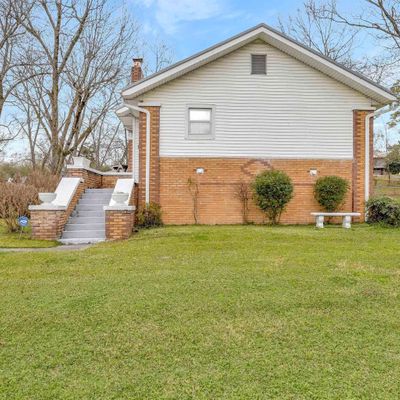 2046 E Lake Blvd, Birmingham, AL 35217