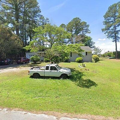 205 Edgewood Dr, Clinton, NC 28328