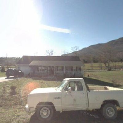 205 Matthew Ln, La Follette, TN 37766