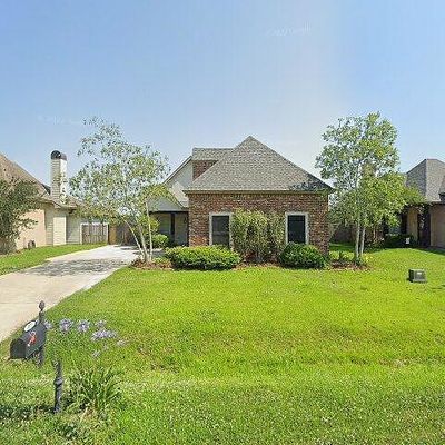 205 Range Dr, Lafayette, LA 70508