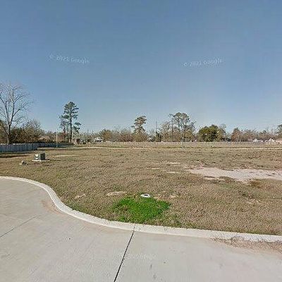 2050 Chrystal Ln, Beaumont, TX 77703