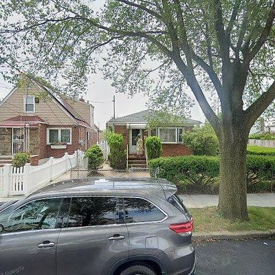 22702 112 Th Rd, Queens Village, NY 11429