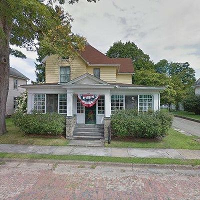 228 Clinton St, Greenville, PA 16125