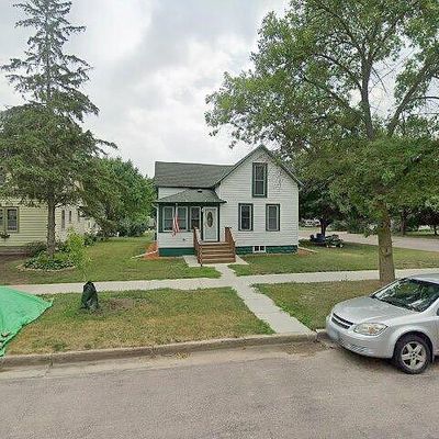 228 Elm St, Saint Peter, MN 56082