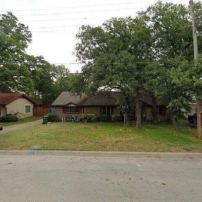 228 Melbourne Rd, Hurst, TX 76053