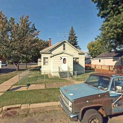 228 W Howard Ave, Keewatin, MN 55753