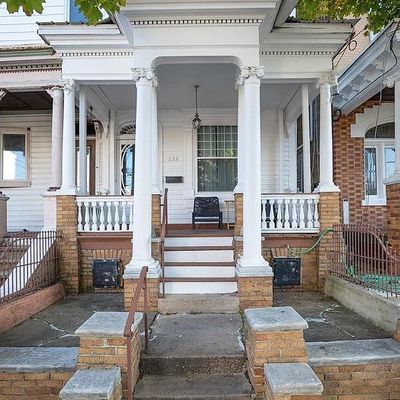 228 W Oak St, Shenandoah, PA 17976