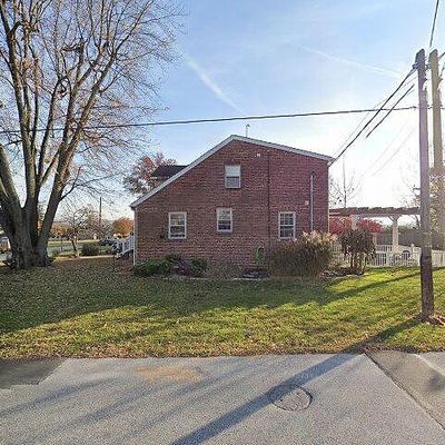 2286 Pleasant View Dr, York, PA 17406