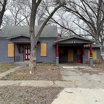 229 S Main St, Nevada, MO 64772