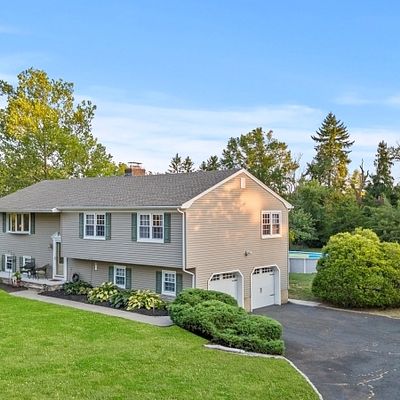 23 Walker Dr, Hillsborough, NJ 08844