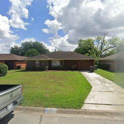 230 Bizerte St, Houston, TX 77022