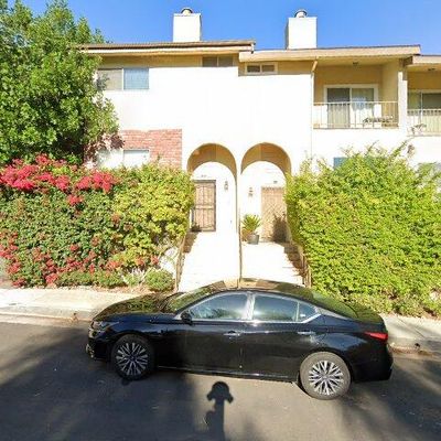 23007 Del Valle St, Woodland Hills, CA 91364