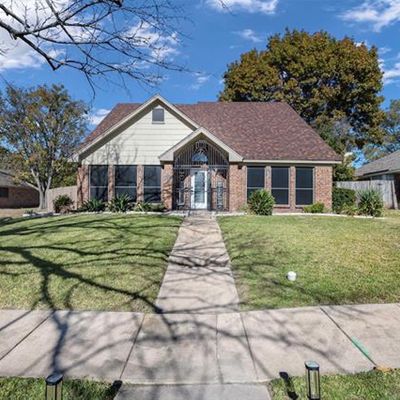 2309 Montclair St, Lancaster, TX 75146