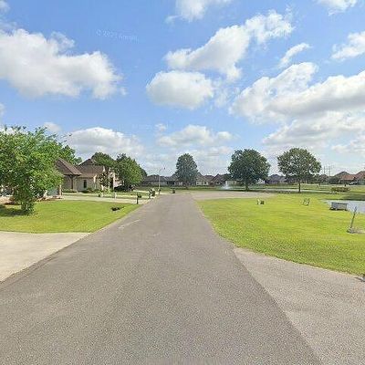 231 Chilton Dr, Lafayette, LA 70508