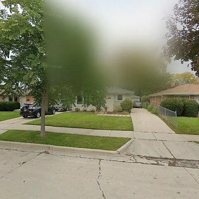 2310 W Leroy Ave, Milwaukee, WI 53221