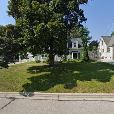 232 Saint Matthews St, Green Bay, WI 54301