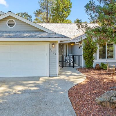 23233 Lone Pine Dr, Auburn, CA 95602