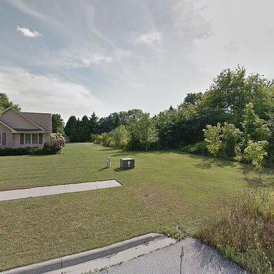 2325 Oliver Ln, Green Bay, WI 54303