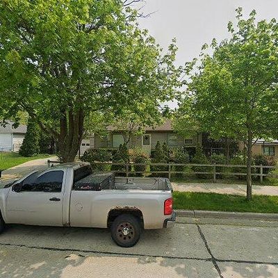 2327 Oregon St, Racine, WI 53405