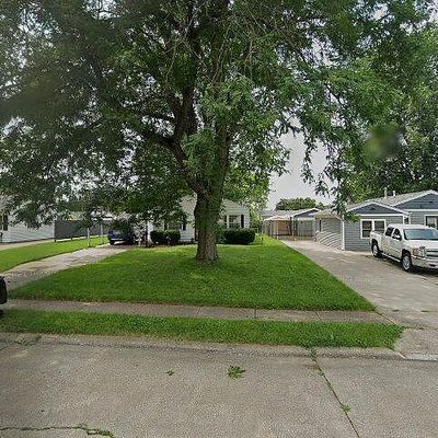 2332 N Nevada Ave, Davenport, IA 52804