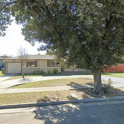 2338 E Berkeley Ave, Fresno, CA 93703