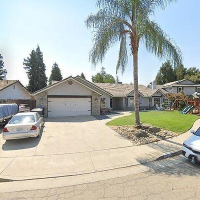 2341 E Four Creeks Ct, Visalia, CA 93292