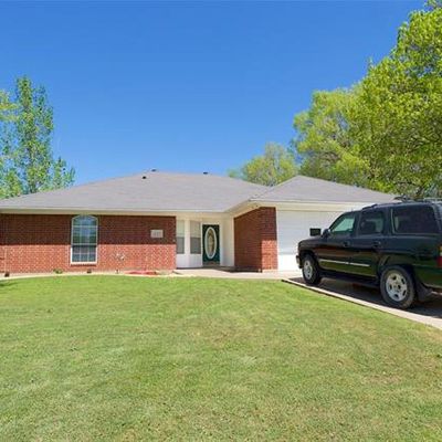 235 E Cross St, Muenster, TX 76252