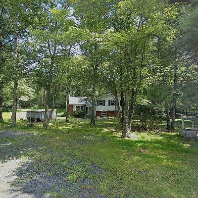 236 Lloyds Ln, Stroudsburg, PA 18360