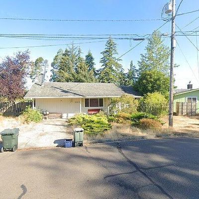 2365 17 Th St, Florence, OR 97439