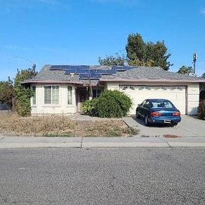 2368 Clipper Ln, Stockton, CA 95204