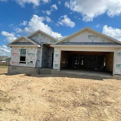 237 Seattle Slew Dr, Jarrell, TX 76537