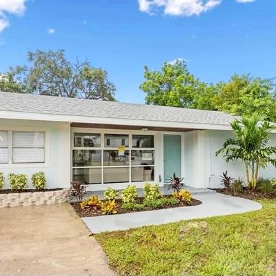 2370 Bahia Vista St, Sarasota, FL 34239