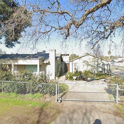 2399 Mistletoe Ave, Stockton, CA 95205