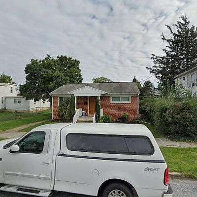 24 E Portland St, Mechanicsburg, PA 17055