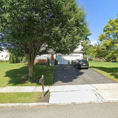 24 Lambert St, Washington, NJ 07882