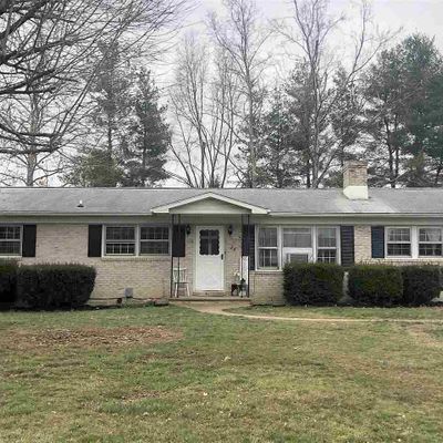 24 La Salle Dr, Grottoes, VA 24441