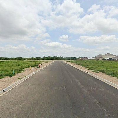 2406 E Sabinal Ave, Hidalgo, TX 78557