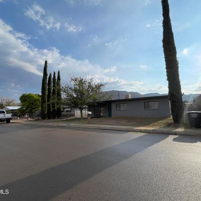 2412 Princeton Ave, Alamogordo, NM 88310