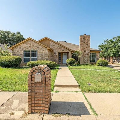 2416 Garden Park Ct, Arlington, TX 76013