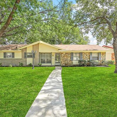 2418 Viva Dr, Mesquite, TX 75150