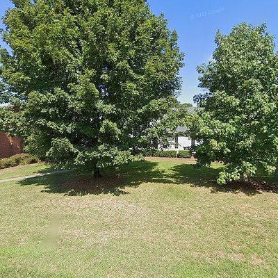 242 Hedrick Dr, Kernersville, NC 27284