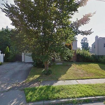 242 Hendrickson Ave Ave, Edgewater Park, NJ 08010